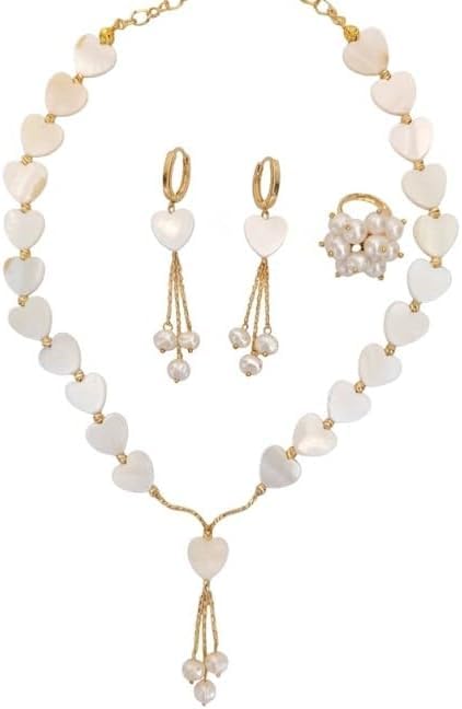 Juego de collar, aretes y anillo de perlas de agua dulce y concha de