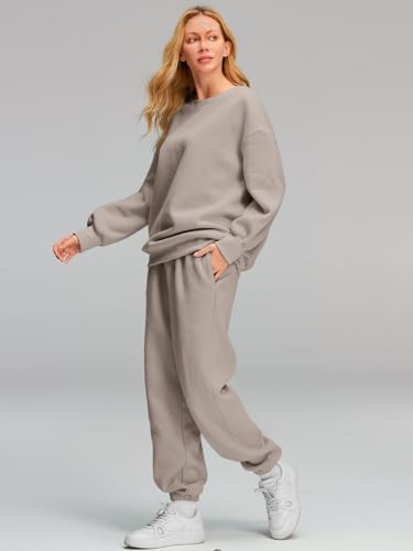 AUTOMET Womens 2 Piece Outfits Sweatsuit Oversized Sweatshirt Lounge Sets Baggy Sweatpants Fall Fashion with Pockets