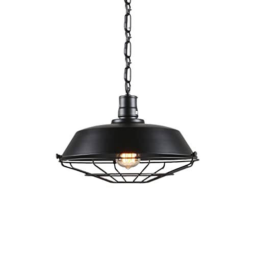 Lustre suspension industrielle pour éclairer une table sombre de bistrot