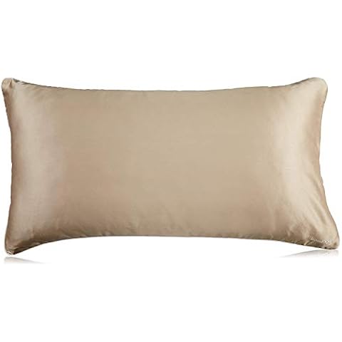 iluminage Skin Rejuvenating Standard Size Pillowcase for Fine Lines/Wrinkles Reduction & Hair Smoothing with Anti-Aging Copper Technology Cover