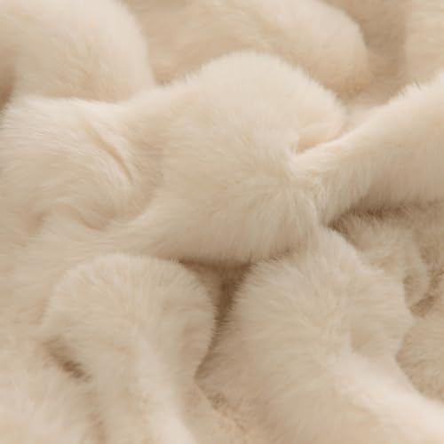 VM VOUGEMARKET Plush Faux Fur Couch Cover Thick Fluffy Fuzzy Sectional Sofa Cover Cream Beige Sofa Slipcover Soft Warm Throw Blanket for Couch Sofa Bed- Cream White,71" x 134"