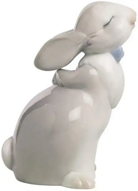 Lladró Porcelain Rabbit Figurine: Loving Kiss' Glossy Handmade Art