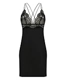 Ein wunderschönes Slipdress aus luxuriösem Satin, das mit silberner Lurex-Spitze verziert ist, die für ein zeitlos elegantes Finish sorgt. Kombiniere dieses schmeichelhafte Slipdress mit dem passenden Kimono für einen umwerfenden Abendlook! Dieses Stück ist Teil einer silbernen Lurex-Kollektion, die nach Lust und Laune kombiniert werden kann, um endlose Möglichkeiten zu schaffen.