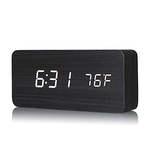 Reloj de madera para regular temperatura de casa con alarma integrada