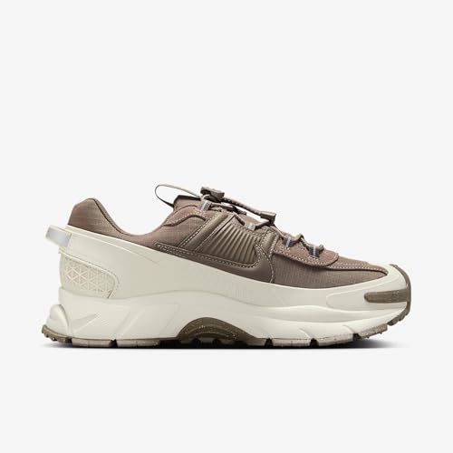 Nike Zoom Vomero Roam Women's Winterized Shoes (HQ2181-006, Light Bone/Court Purple/Gum Dark Brown/Mink Brown)3