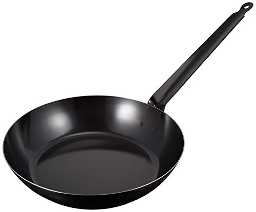 遠藤商事 TKG 鉄フライパン 36cm 内径×深さ(mm)359×74底径(mm)250板厚(mm)2.3柄長(mm)380 質量(kg)2.64 IH対応 厚板黒皮仕様で均一な熱伝導と高い熱保持能力を発揮 体に嬉しい鉄分補給 made in燕三条 業務