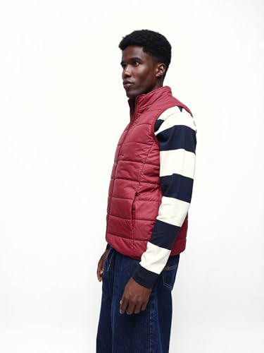 Image of Dennis Lingo Men Regular Fit Polyester Sleeveless Solid Jackets