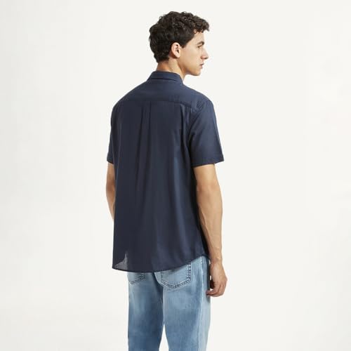 Image of Levi's Men's Solid Slim Fit Shirt White