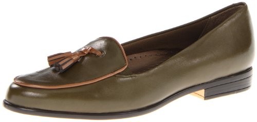 Image of Trotters Women's Leana Loafer Flat