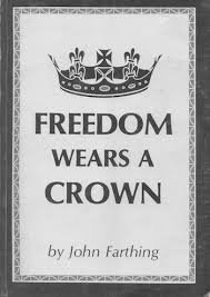 Paperback Freedom wears a crown Book