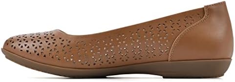 CLIFFS BY WHITE MOUNTAIN Women's Cindy Ballet Flat, Tan/Burnished/Smooth, 8.5 M | Image 3