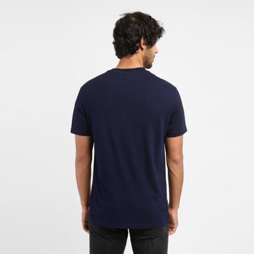 Image of Levi's Men's Regular Fit Graphic T-Shirt