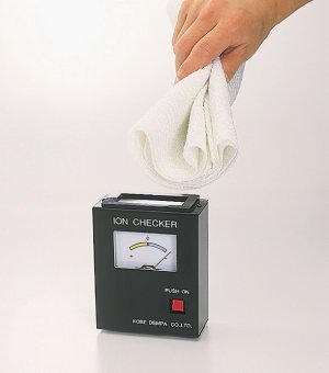 Amazon.co.jp: FJK マイナスイオン シルクタオル(浴用ボディタオル