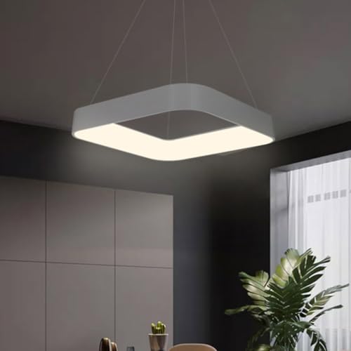 Lanterne LED suspendue facile à installer pour un éclairage de chambre