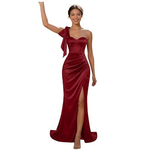 Robe de bal chic en satin noir plissé pour briller lors de votre soirée de gala