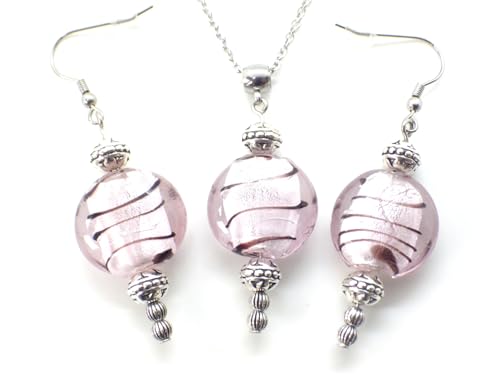 Parure artisanale en perles de verre rose, le cadeau vintage idéal