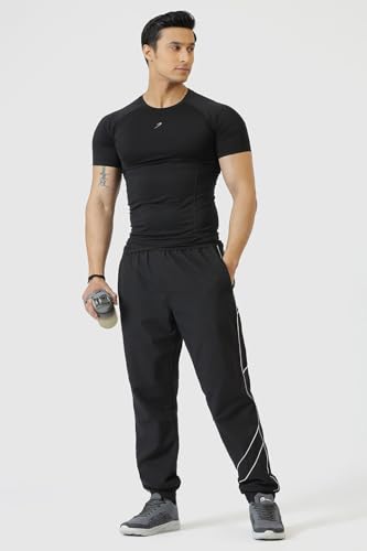 Image of FUAARK Nylon Seamless Compression Half Sleeves Dry Fit T-Shirts for High Performance in Gym