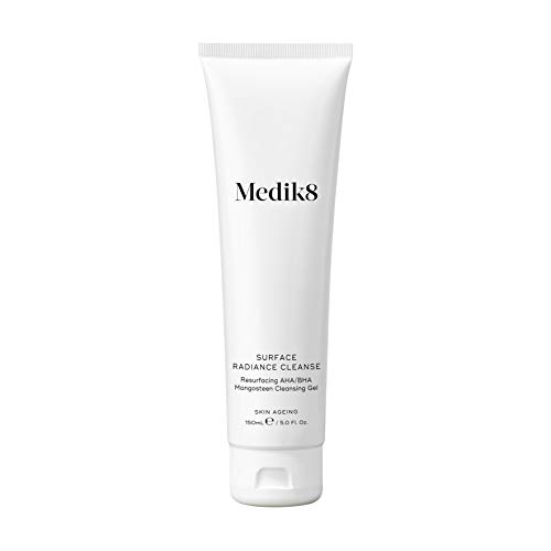 Medik8 Surface Radiance Cleanse le geste fraîcheur pour réveiller l'éclat du visage
