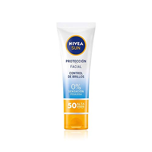 NIVEA SUN crema solar facial FP50 + Protege & Refresca Spray Solar FP50 - Imagen 3