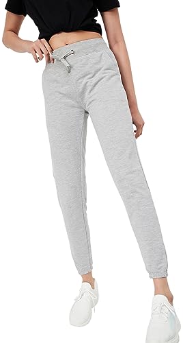 Image of Max Women's Regular Fit Mid Rise Track Pant