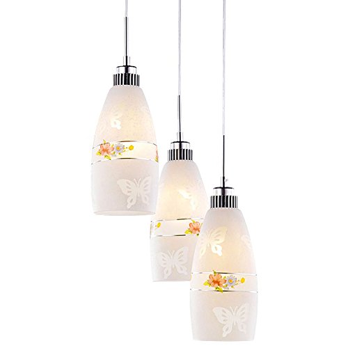 Lustre papillon pastoral pour éclairer une salle à manger romantique