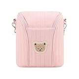 Comfort portatile e leggero: goditi un'esperienza di trasporto senza stress con un design compatto e arioso che non aggiungerà alcun ingombro inutile al carico già occupato. Il profilo sottile si adatta facilmente agli zaini più grandi o può essere utilizzato come accessorio autonomo per viaggi veloci al supermercato locale