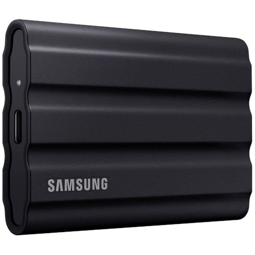 Samsung Portable SSD T7 Shield, 1 TB, USB 3.2 Gen.2, 1.050 MB/s Lesen, 1.000 MB/s Schreiben, Robuste externe Festplatte Outdoor für Mac, PC und Smartphone, Schwarz, MU-PE1T0S/EU