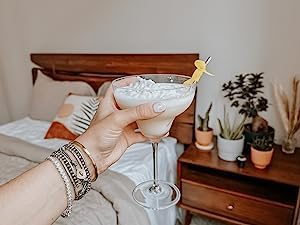 Lawei talian Premium Margarita Glasses (295 ml) Crystal Clear Cocktail Whiskey Glassware with Stem - Good for Bar Party Wedding Anniverwsary Holiday Set of (2) 4
