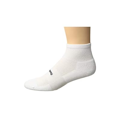 Feetures High Performance Cushion Quarter Crew Cut Socks Shoes White