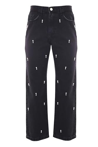 Comfort ottimale e vestibilità: Grazie alla loro progettazione attenta e ai materiali di qualità, questi jeans offrono una vestibilità comoda e piacevole, che si adatta perfettamente al corpo senza compromettere la libertà di movimento.