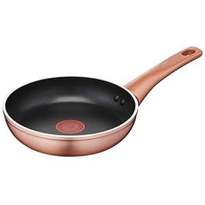 Lagostina Ramata Padella Antiaderente in Alluminio Ø 20 cm con Esterno Effetto Rame, Pentola Gas e Forno, Rivestimento Titanium Easy, Manico Ergonomico in Bakelite