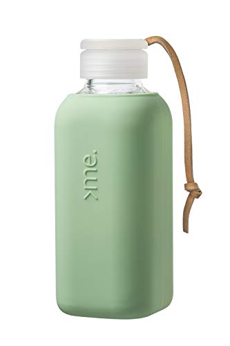 SQUIREME. Y1 Glass Water Bottles 20 oz Mint Green (Reusable, Easy-Off Lid, Silicone Sleeve, Drinking Tumbler, Bottle, Dishwasher Clean, Clear, Large Drink Containers, BPA Free, Hot + Cold Liquid)