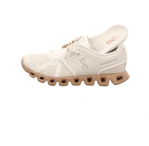 Image of On Women's Cloud 5 Sneakers