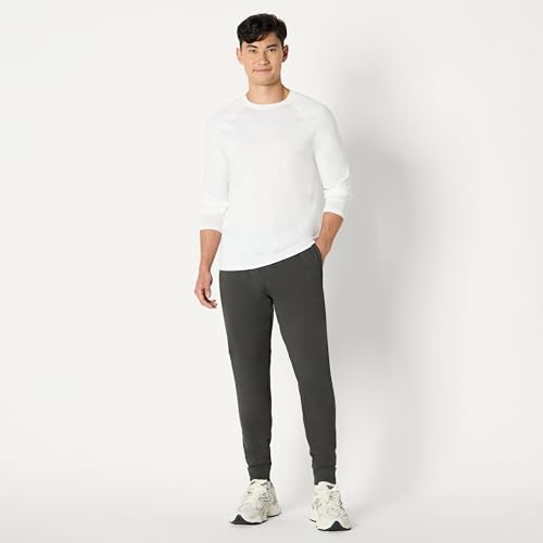 Image of Amazon Essentials Men's Performance Stretch Training Jogger Pant