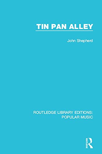 Tin Pan Alley livre de musique Routledge à lire dans son studio ou salon