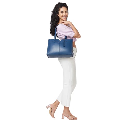Image of Globus Women Black Solid Party Handheld Bag