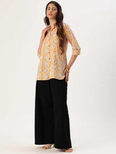 Image of Classic collared cotton shirt with 3 /4 sleeve for a timeless casual look