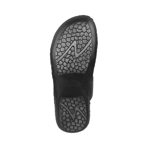 Image of Metro Men Faux Leather Thong Chappal