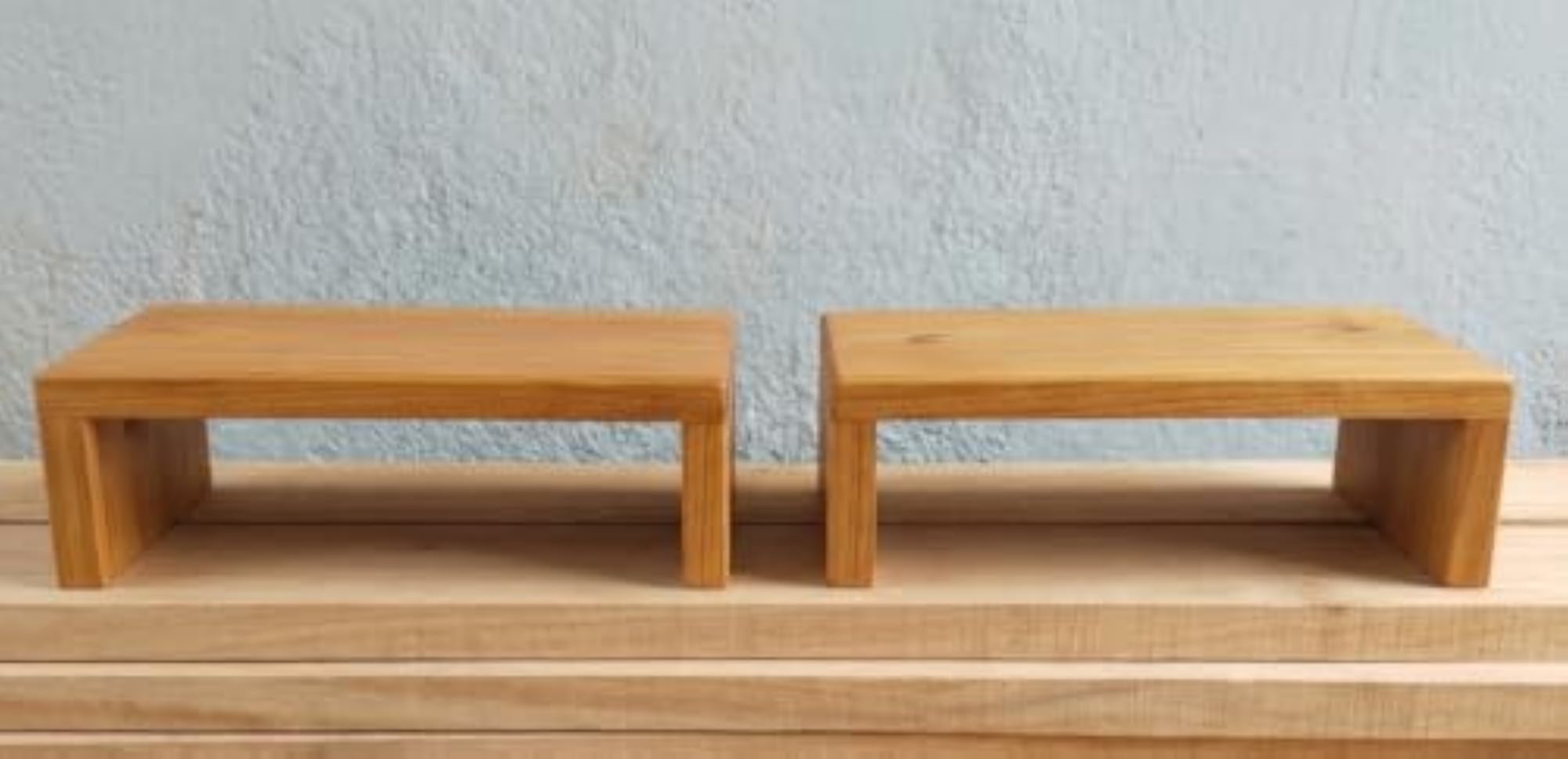 Wooden Riser Stand Set of 2, Natural Finish