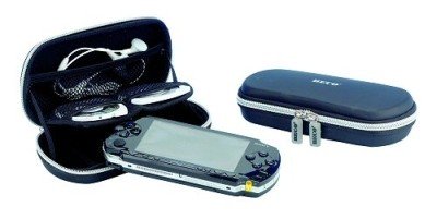 BECO PSP-Box für tragbare PSP-Spielekonsolen, innen schwarzes Mesh-Material für Zubehör, mit 2 elastischen Gummibändern als Halterung für die Konsole und 2 weiteren Gummibändern zur Halterung des Deckels und Kratzschutz, Material: EVA, Farbe: Schwarz, Innenmaße: 170 x 75 x 35 mm, farbige Hängepackung