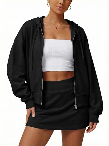 Ensemble de sport femme avec jupe et veste à capuche manches longues