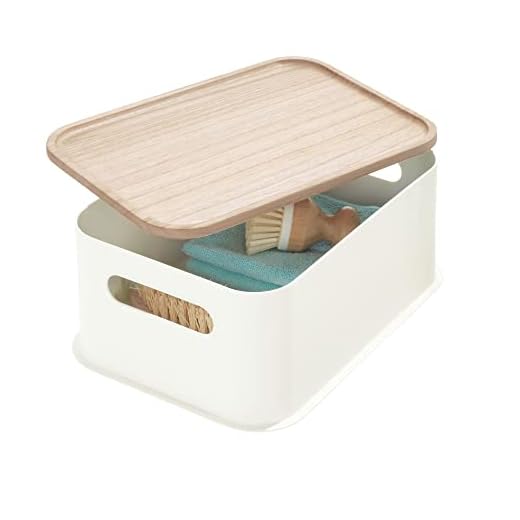 iDesign Caja organizadora con asas, cesta organizadora mediana de plástico reciclado y sin BPA, caja con tapa de madera de paulownia, blanco