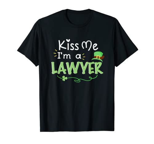 Lawyer St Patricks Day Kiss Me - Divertido traje de abogado Camiseta