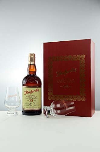 Preisvergleich Produktbild Glenfarclas 15 Jahre Geschenkset mit 2 Gläsern
