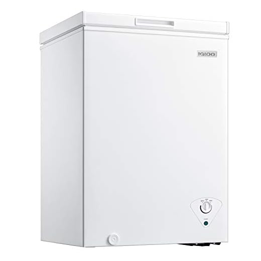 Igloo ICFMD35WH6A 3.5 Cu. Ft. Chest Freezer with Removable Basket, Free-Standing Door Temperature Ranges From-10° to 10° F, Front Defrost Water Drain, Perfect for Homes, Garages, Basements, RVs, White