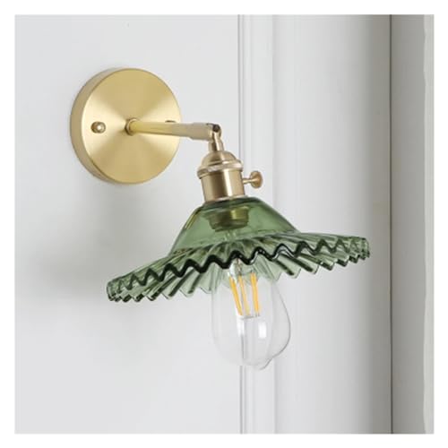 Luminaire de chevet en laiton pour une chambre chaleureuse