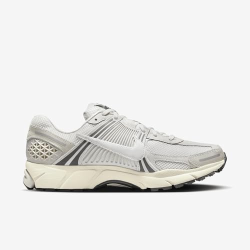 Nike Men's Sneaker, 63