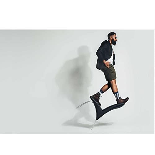 Balance 1 leg on a chair