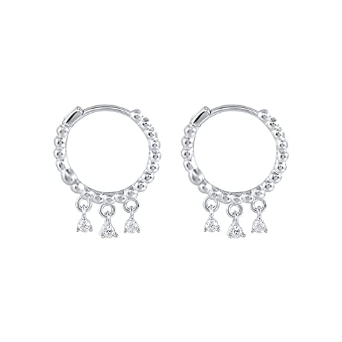 Boucles d'oreilles cerceau et zircon, le bijou rond idéal à offrir