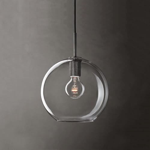 Îlot de cuisine illuminé avec ce luminaire suspendu en verre moderne et vintage